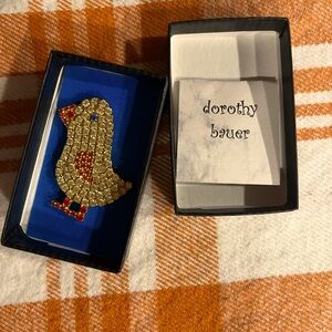 VINTAGE DOROTHY BAUER CHICK BROOCH